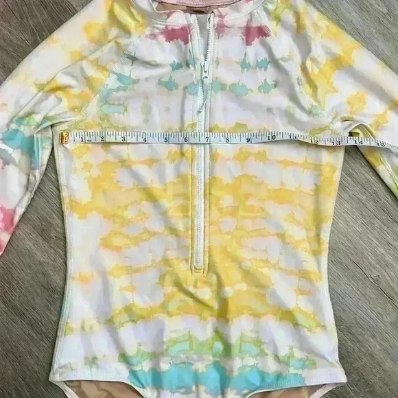 Old Navy Girls Long sleeve one piece swimsuit multicolor - Picture 2 of 8